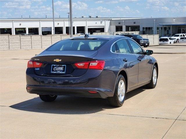 new 2025 Chevrolet Malibu car, priced at $23,814