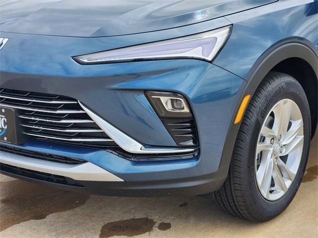 new 2025 Buick Envista car, priced at $26,180