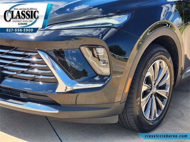 used 2025 Buick Envision car, priced at $28,300