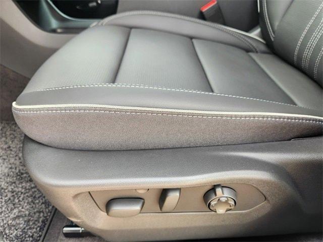 new 2025 Buick Envision car, priced at $45,595