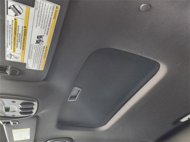 new 2025 Buick Envista car, priced at $28,585