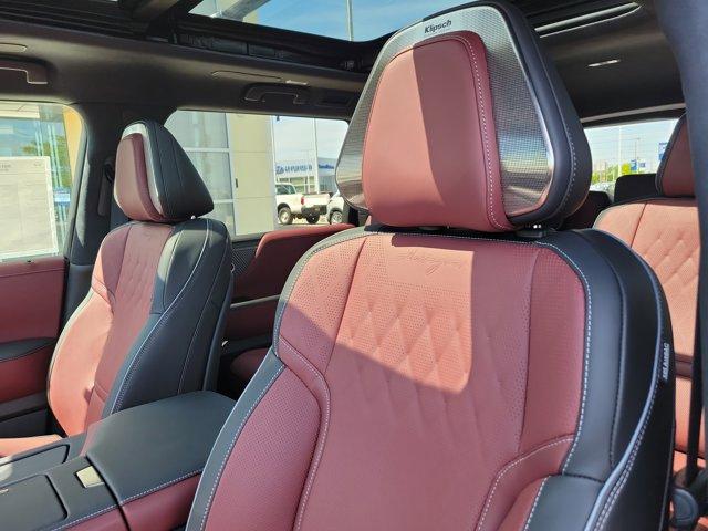 new 2025 INFINITI QX80 car, priced at $109,562