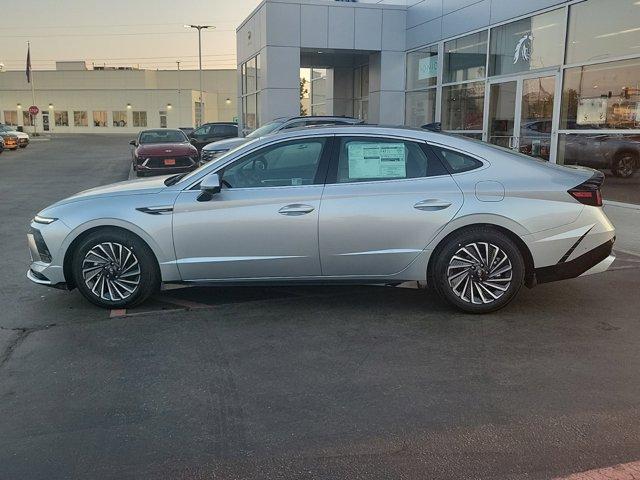 new 2024 Hyundai Sonata Hybrid car, priced at $37,999