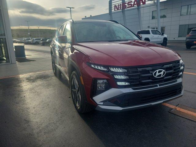 new 2025 Hyundai TUCSON Hybrid car, priced at $38,985
