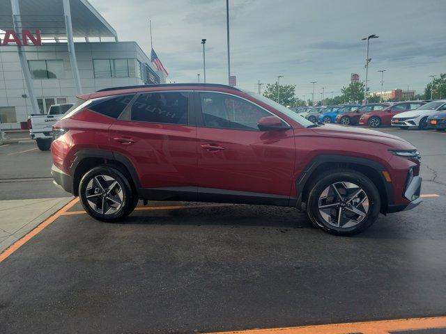 new 2025 Hyundai TUCSON Hybrid car, priced at $38,985