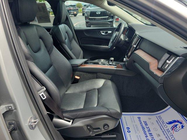 used 2023 Volvo XC60 car, priced at $36,511