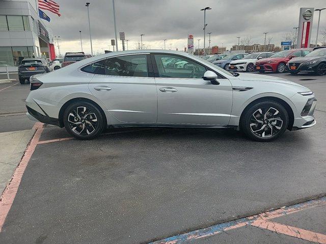 new 2025 Hyundai Sonata car, priced at $30,970