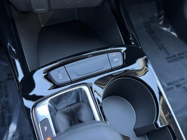 new 2025 Chevrolet Trax car