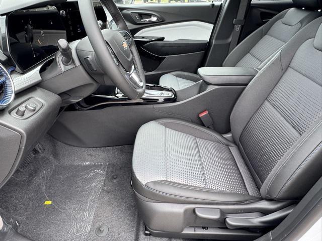 new 2025 Chevrolet Trax car, priced at $25,485