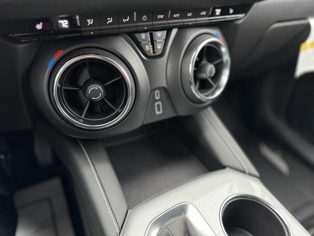 new 2025 Chevrolet Blazer car