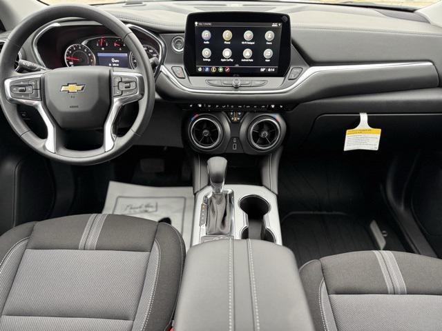 new 2025 Chevrolet Blazer car