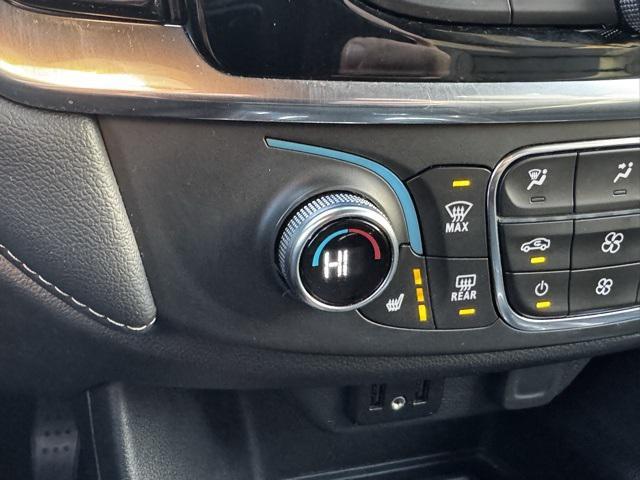 used 2023 Chevrolet Traverse car, priced at $30,995