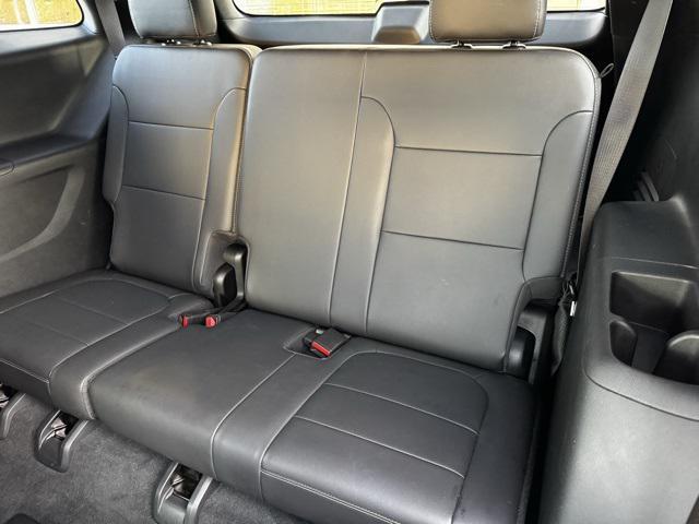 used 2023 Chevrolet Traverse car, priced at $30,995