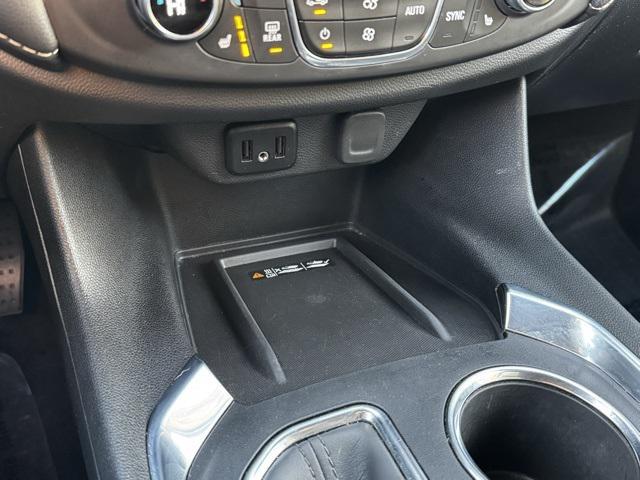 used 2023 Chevrolet Traverse car, priced at $30,995