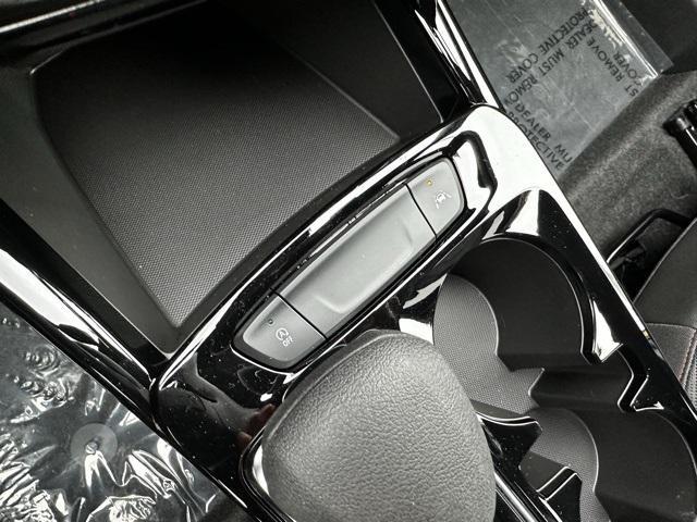 new 2025 Chevrolet Trax car