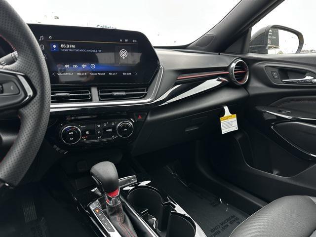 new 2025 Chevrolet Trax car