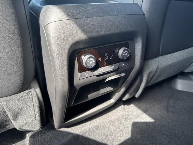 new 2026 Chevrolet Traverse car, priced at $58,295