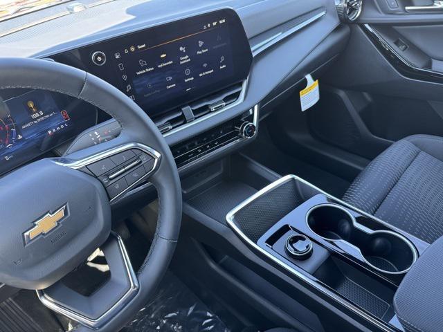 new 2026 Chevrolet Equinox car, priced at $32,490