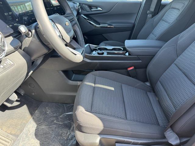 new 2026 Chevrolet Equinox car, priced at $32,490