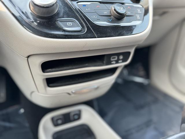 used 2017 Chrysler Pacifica car, priced at $12,985
