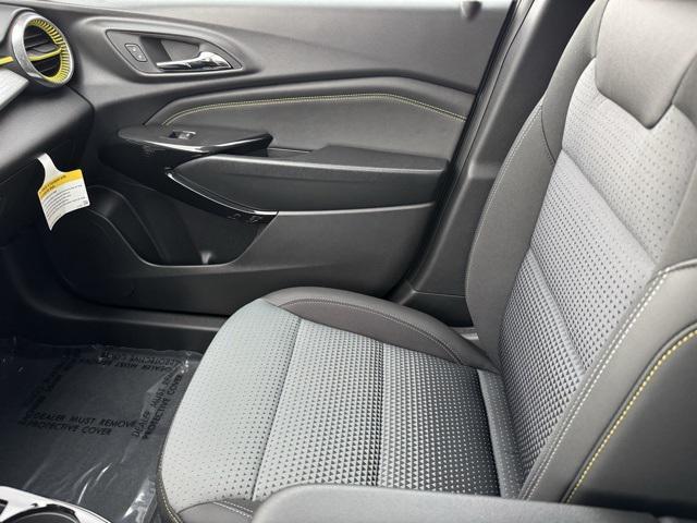 new 2025 Chevrolet Trax car, priced at $25,485