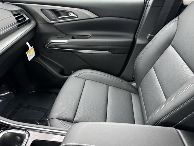 new 2025 Chevrolet Traverse car