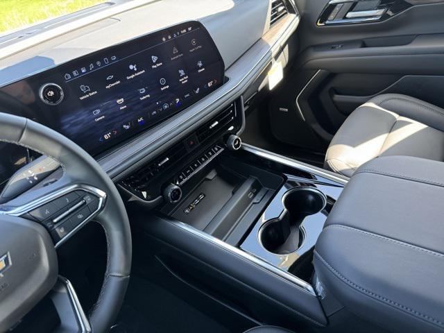 new 2025 Chevrolet Suburban car, priced at $1,842,000