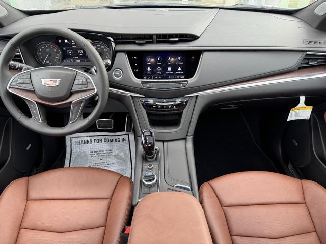 new 2025 Cadillac XT5 car