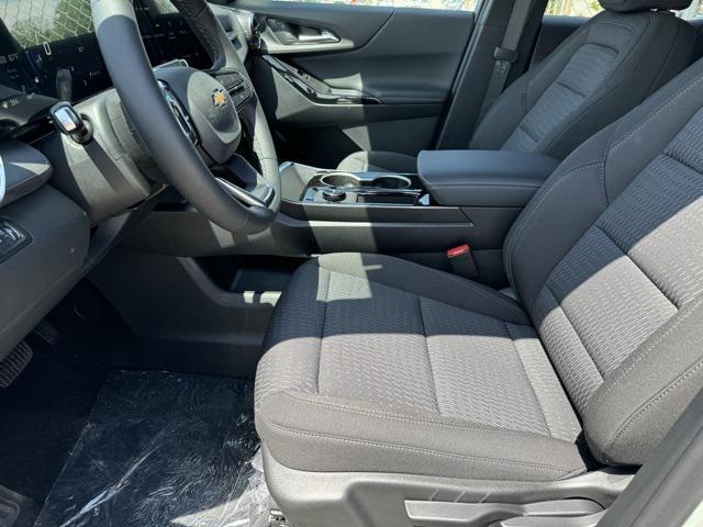 new 2026 Chevrolet Equinox car, priced at $31,995