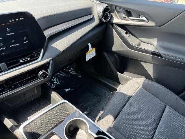 new 2026 Chevrolet Equinox car, priced at $31,995