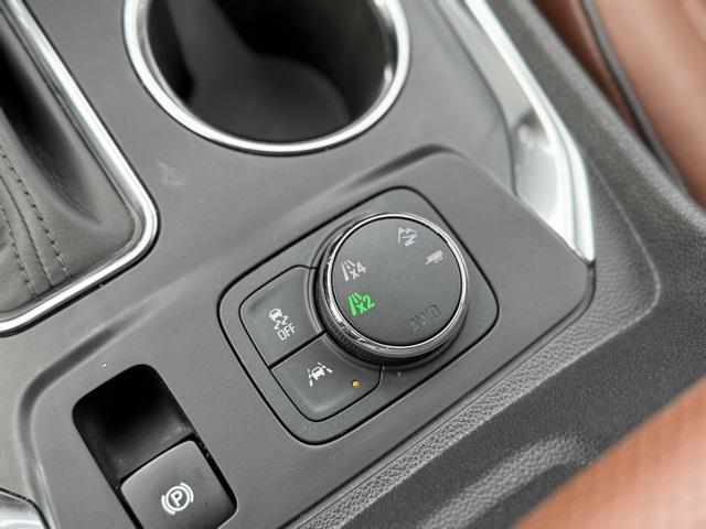 used 2021 Chevrolet Traverse car, priced at $29,990