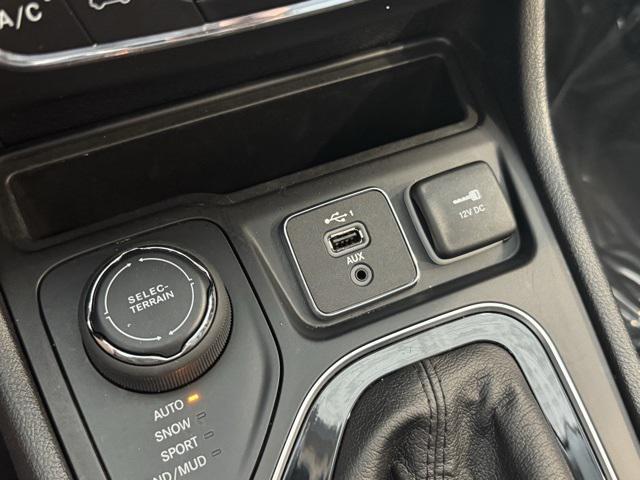used 2020 Jeep Cherokee car, priced at $18,999