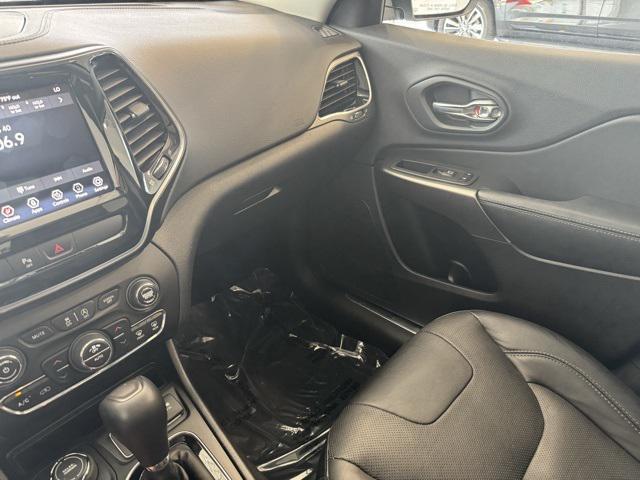 used 2020 Jeep Cherokee car, priced at $18,999