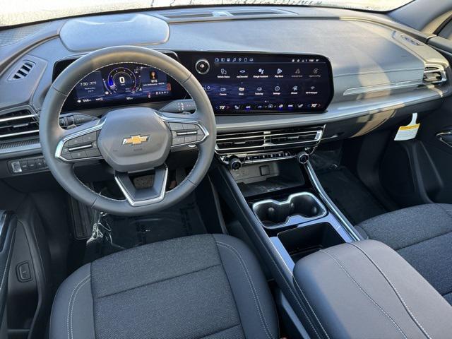 new 2025 Chevrolet Traverse car