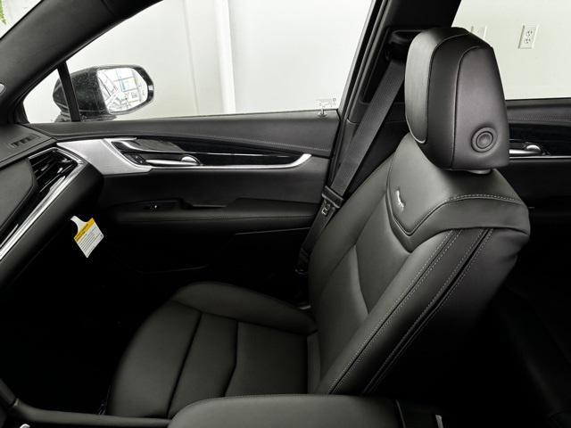 new 2025 Cadillac XT5 car, priced at $57,210