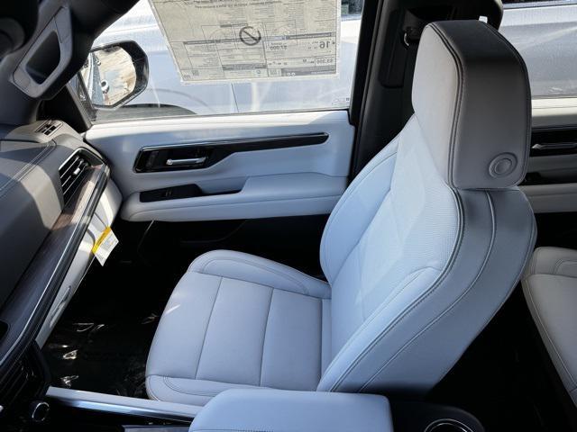 new 2025 Chevrolet Suburban car, priced at $77,499