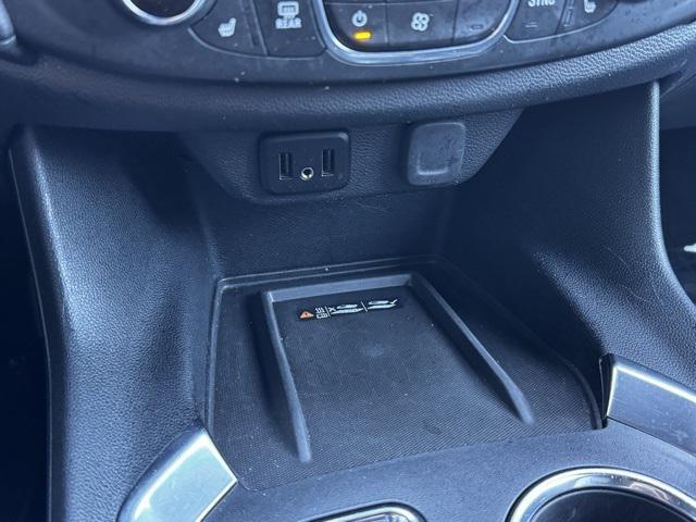 used 2023 Chevrolet Traverse car, priced at $32,995