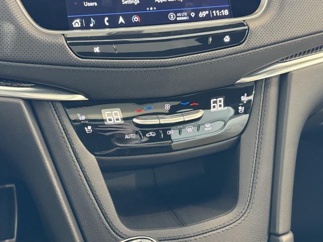 new 2025 Cadillac XT5 car
