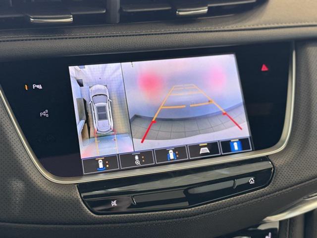 new 2025 Cadillac XT5 car