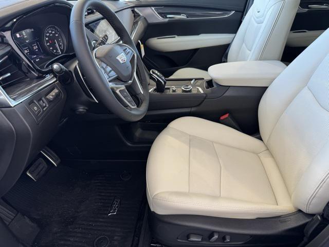 new 2025 Cadillac XT5 car