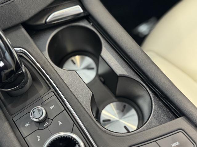 new 2025 Cadillac XT5 car
