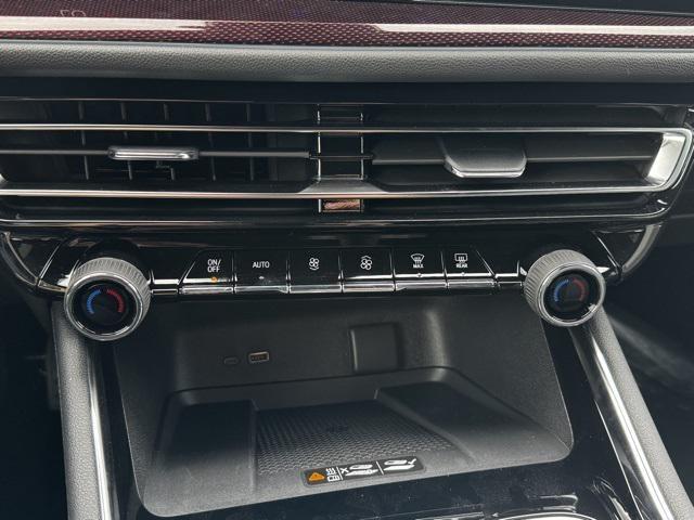 new 2026 Chevrolet Traverse car, priced at $51,020