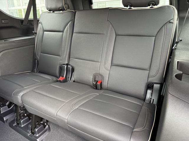 new 2025 Chevrolet Suburban car, priced at $81,385