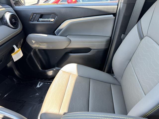 new 2025 Chevrolet Colorado car, priced at $51,370