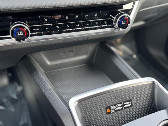 new 2026 Chevrolet Equinox car, priced at $33,540