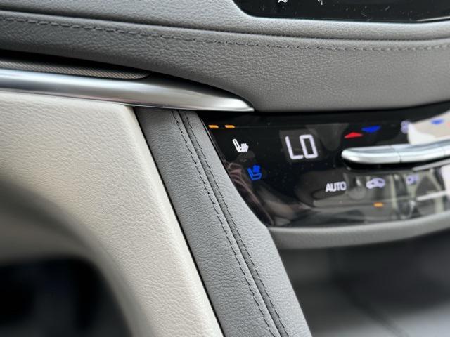 new 2025 Cadillac XT5 car, priced at $57,515