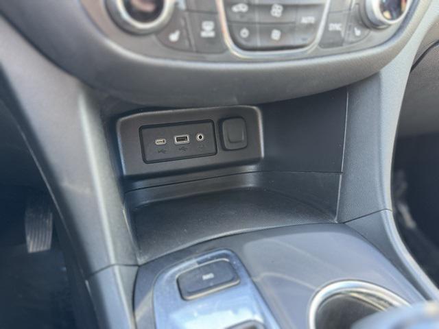 used 2021 Chevrolet Equinox car, priced at $18,998