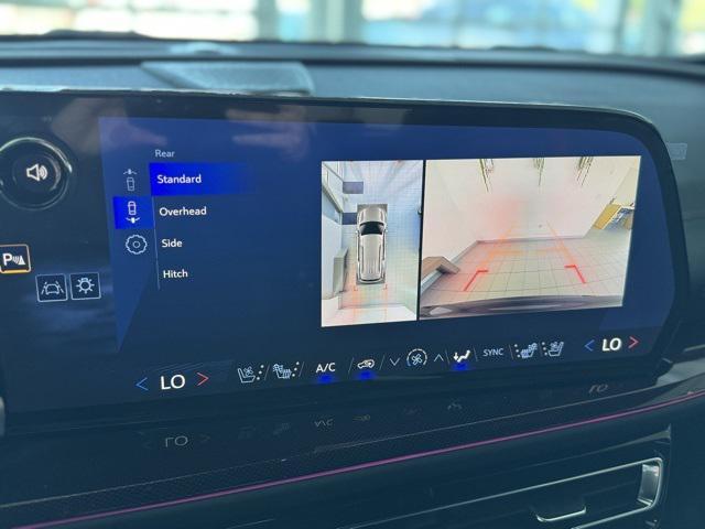 new 2025 Chevrolet Traverse car
