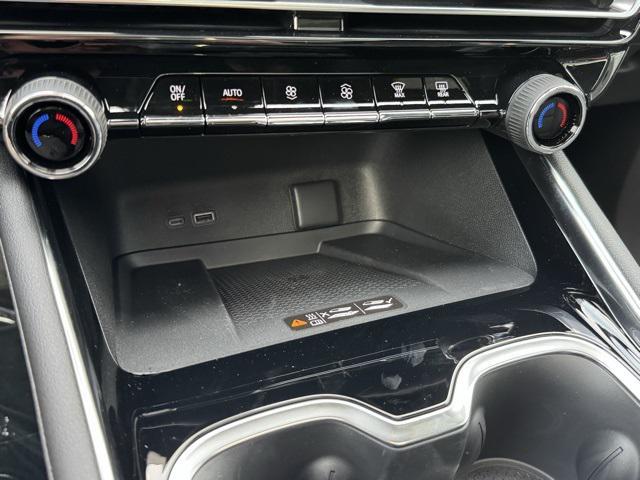new 2026 Chevrolet Traverse car, priced at $49,420