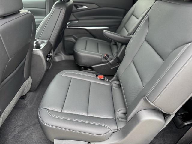 new 2025 Chevrolet Traverse car, priced at $45,695